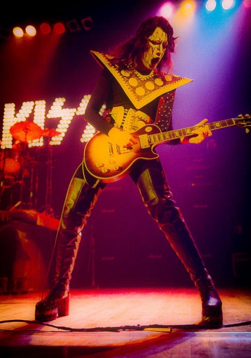 2-kiss-2