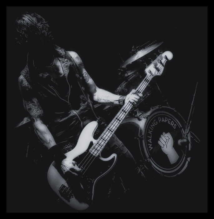 8-DUFF-MCKAGAN-W-PAPERS